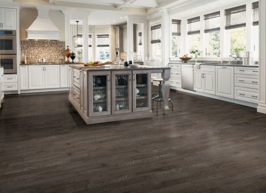 Manchester Red Oak Solid in Earl Gray 3-1/4"